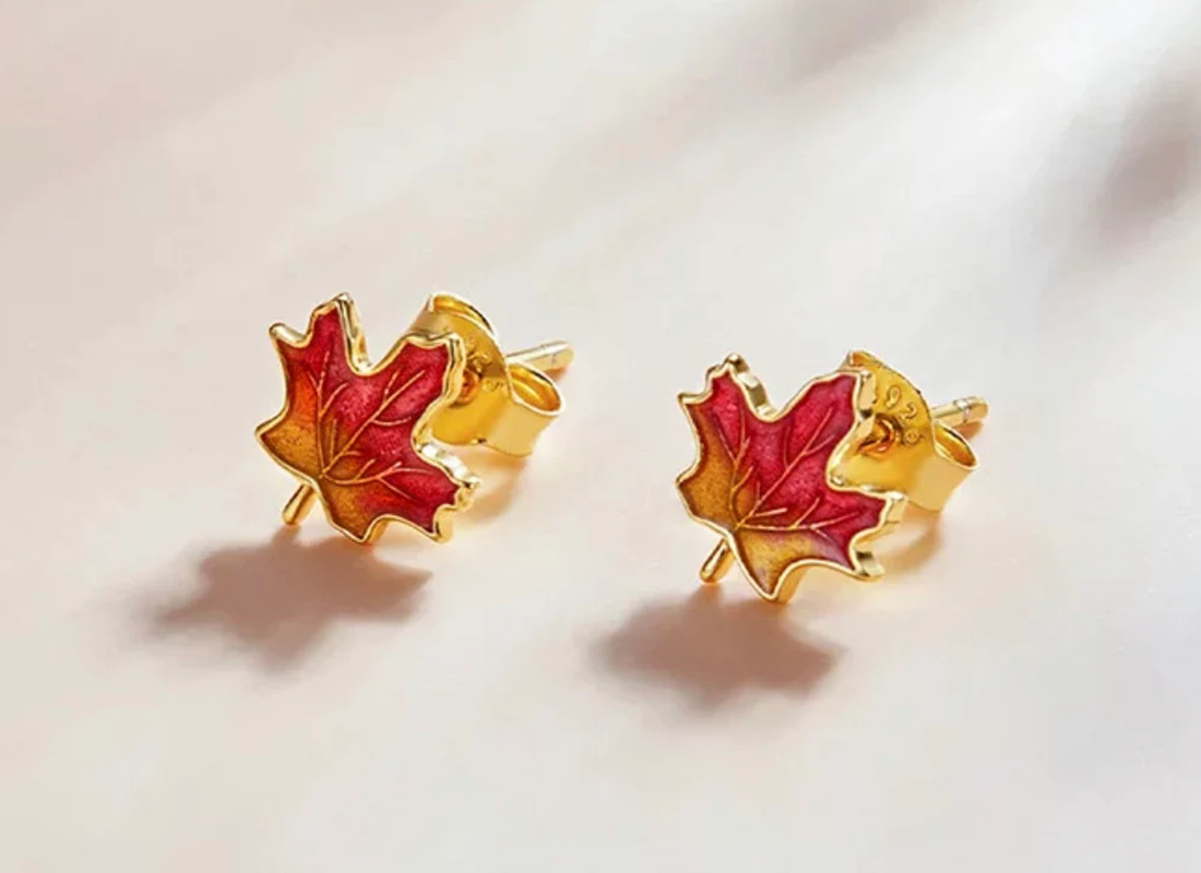 Features Of Zhou Liufu Maple Leaf Series Gold Earrings post thumbnail image